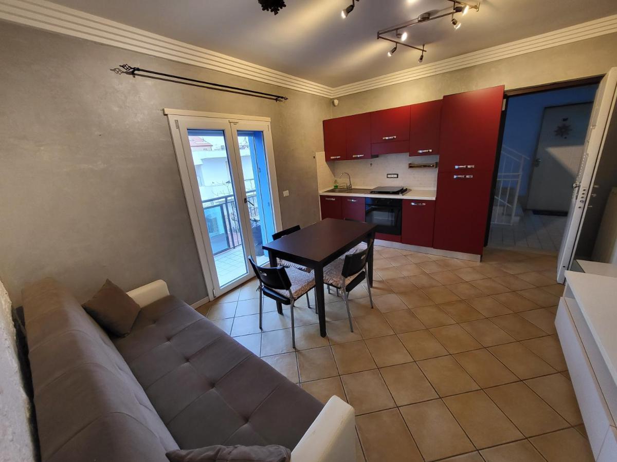 Sweet House Fiumicino Apartamento Exterior foto